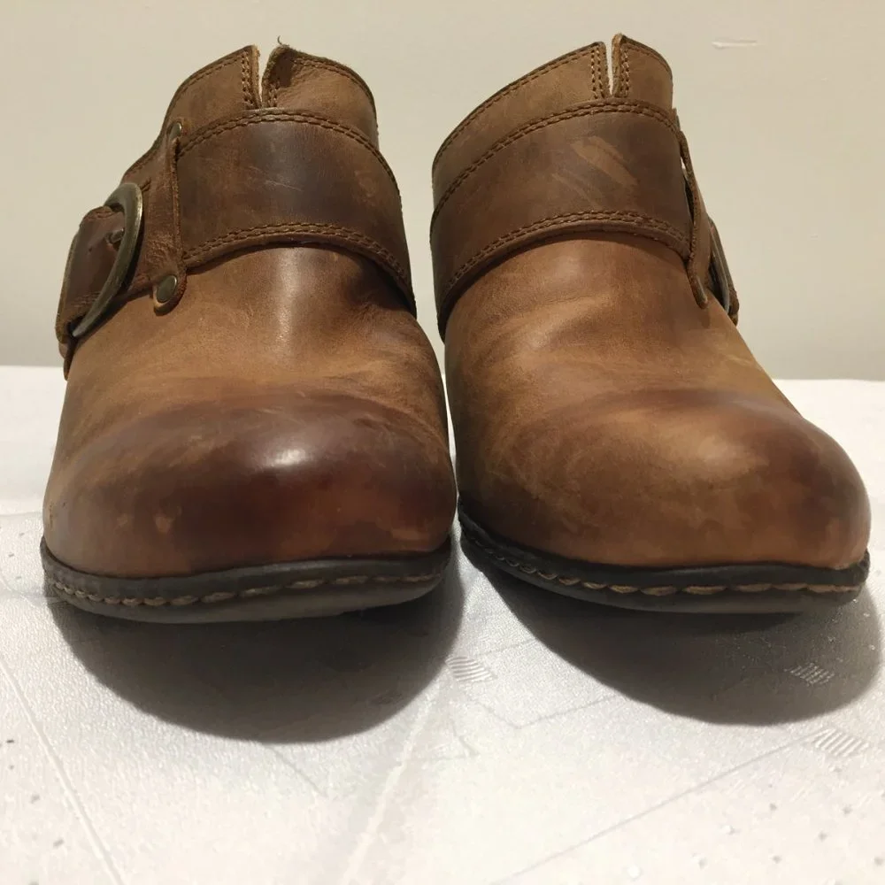 Born b.o.c. Clogs - Picture 3 of 16